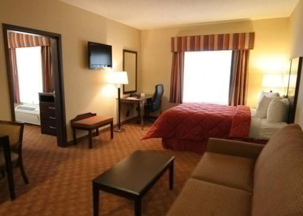 Comfort Inn & Suites Saratoga Springs 19/24
