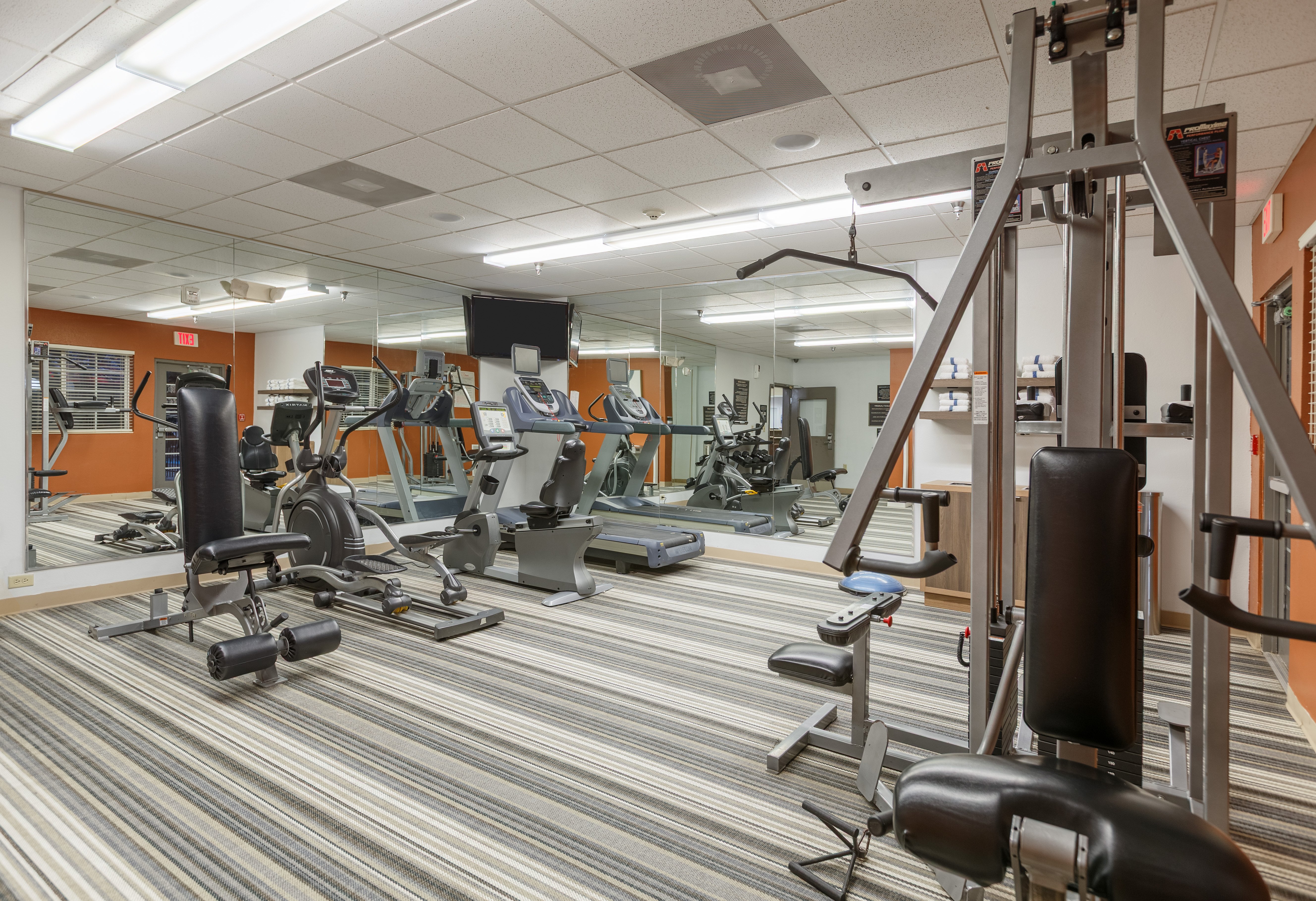 CANDLEWOOD SUITES SAN MARCOS 35/71