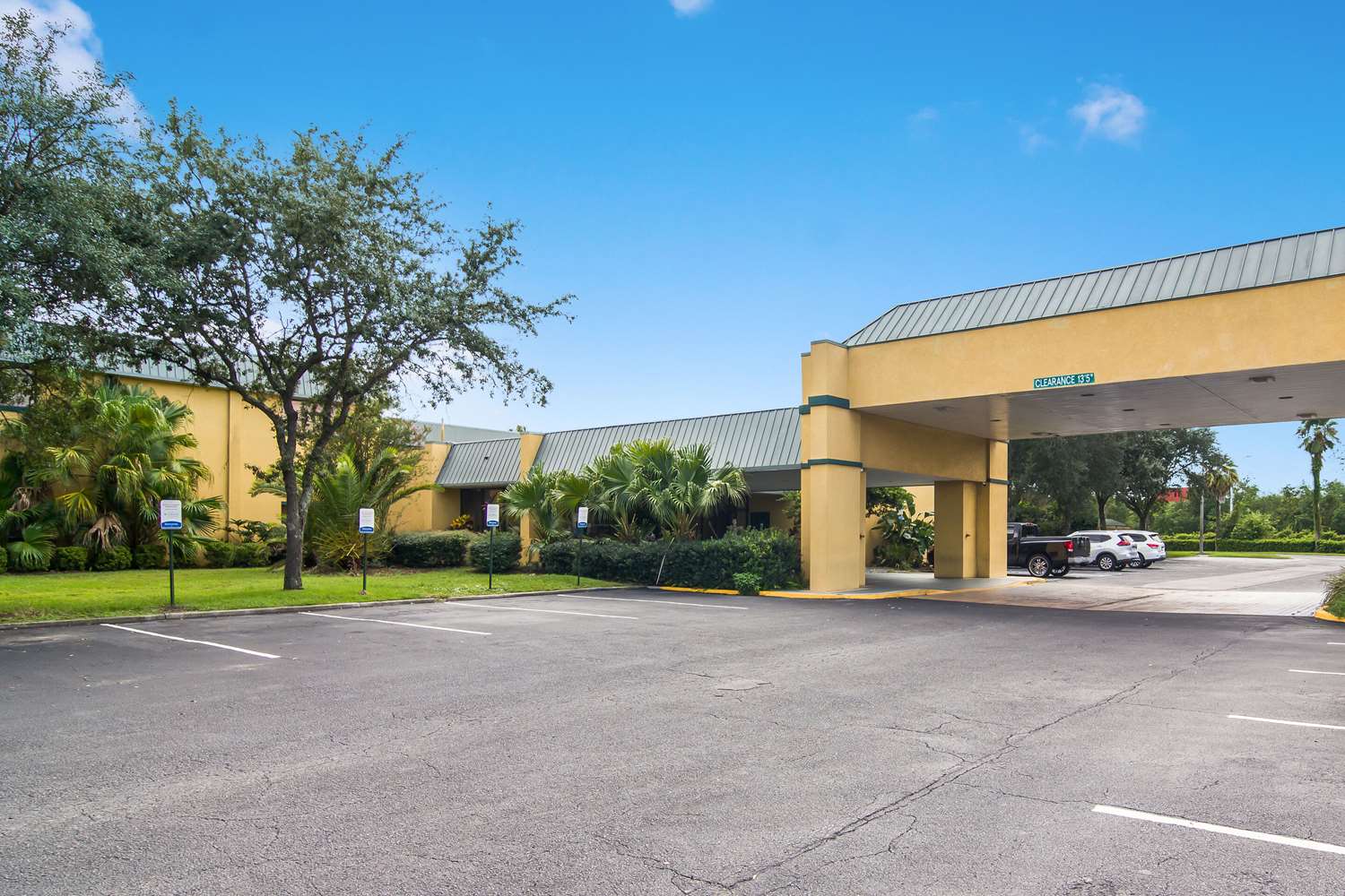 Stayable Suites Jacksonville West 40/45