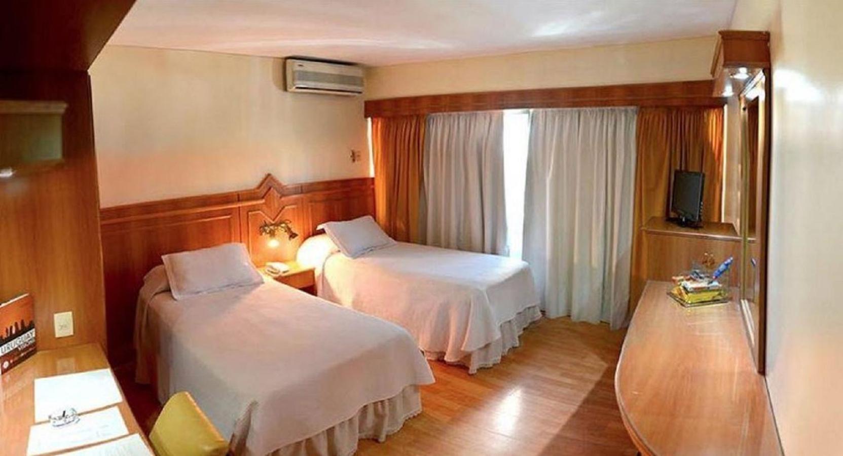 London Palace Hotel Montevideo 10/25
