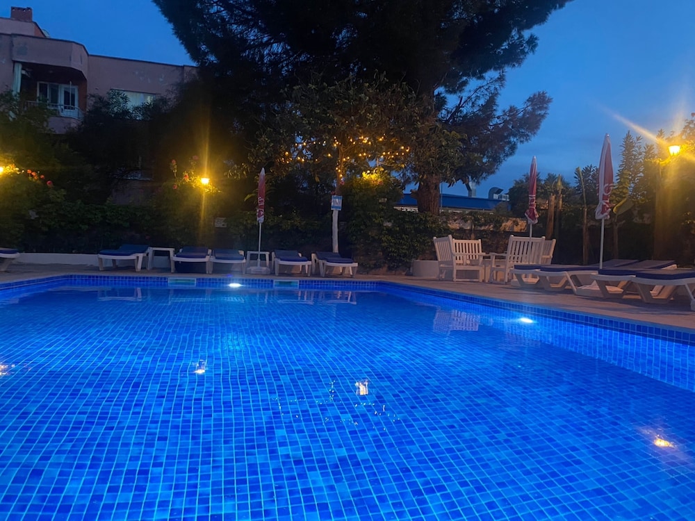 Unver Hotel 49/55