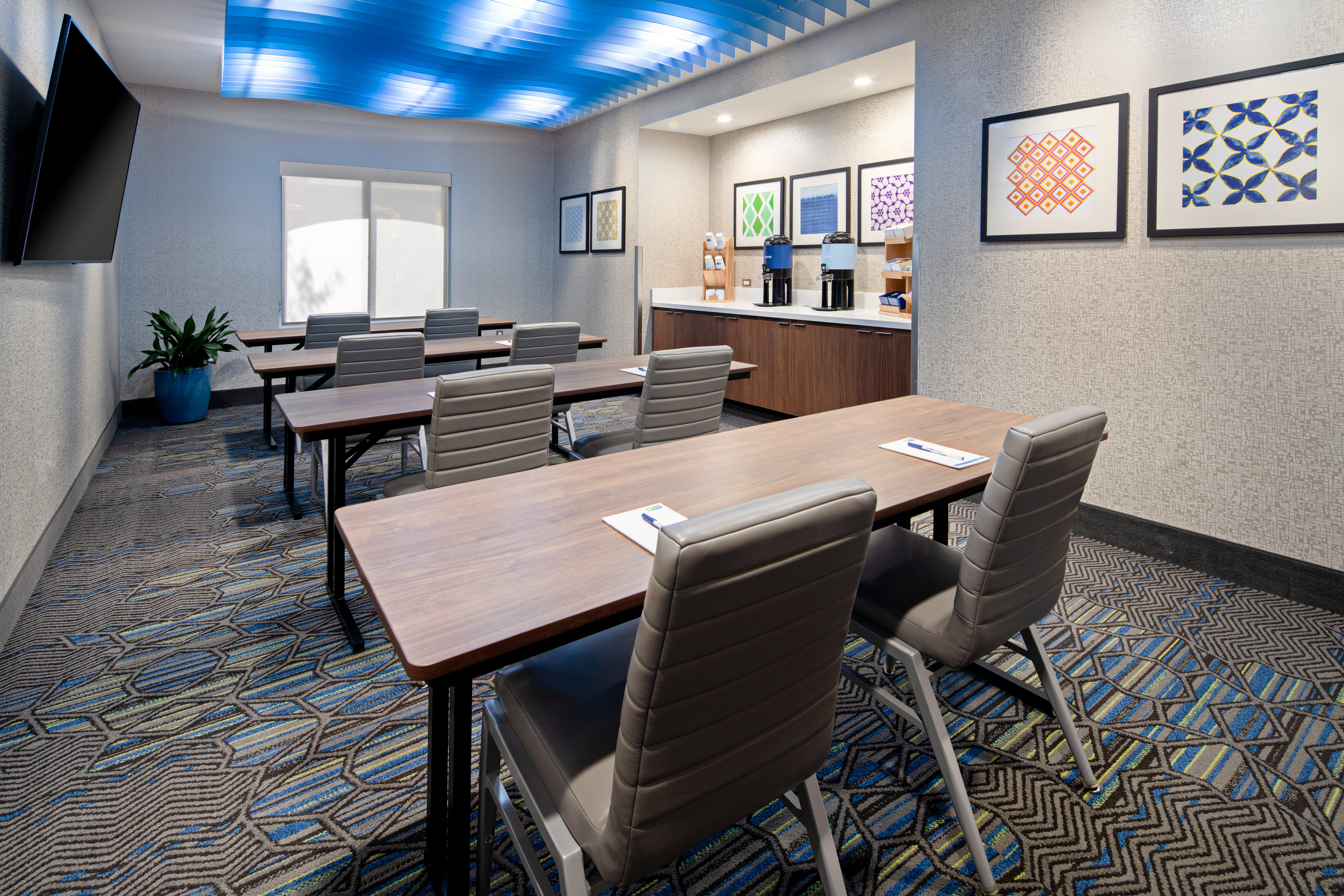 Holiday Inn Express Hotel Suites ATASCADERO 41/48