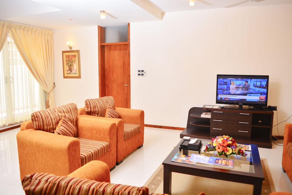 Unique Towers Luxury Boutique Suites 46/76