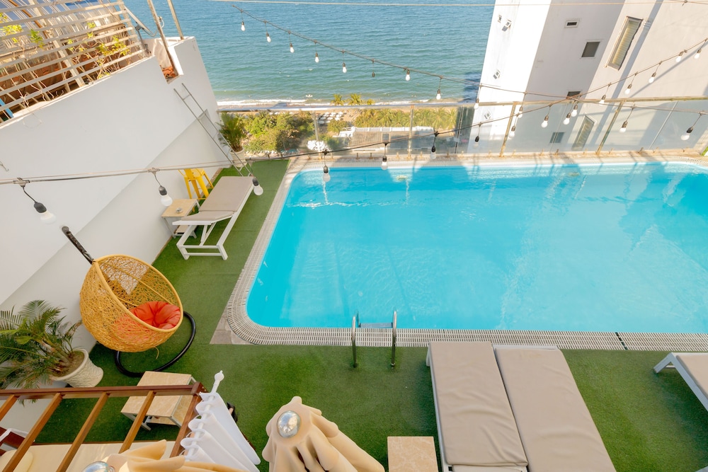 Paris Nha Trang Hotel & Apartment 38/72