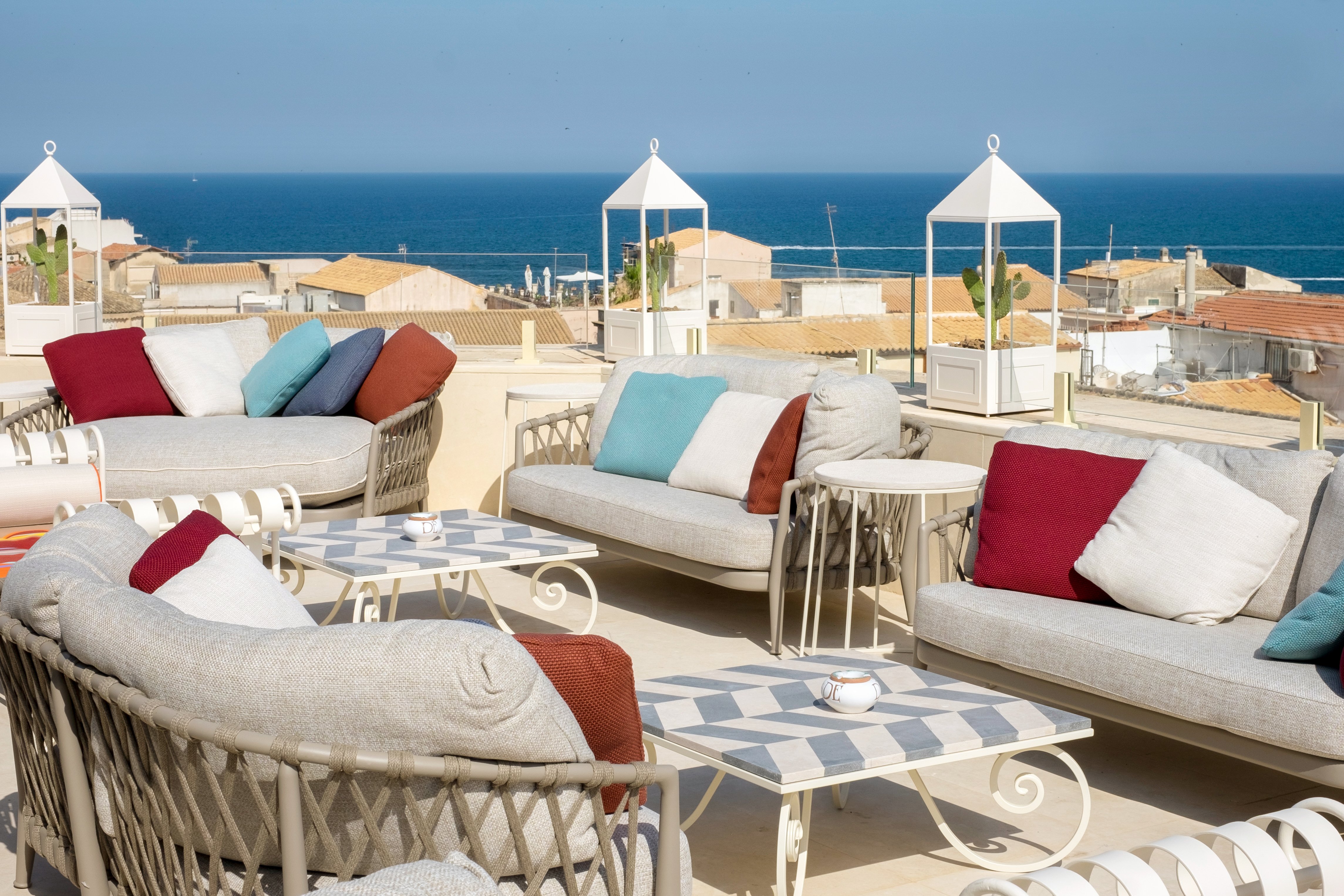 Grand Hotel Des Etrangers 42/50