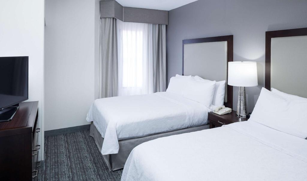 2 Bedrooms, Suite, 1 King or 2 Double Beds, Accessible