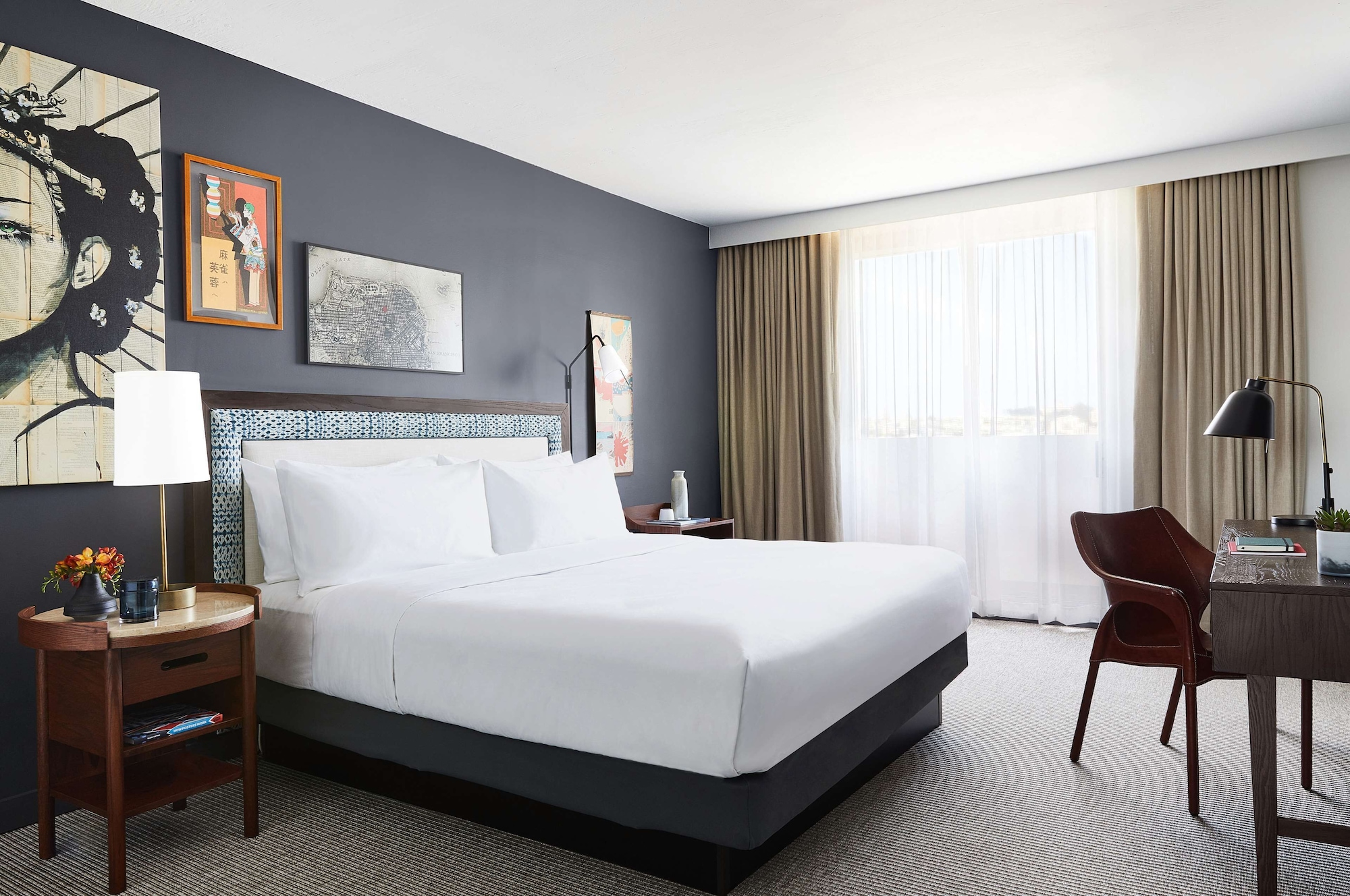 ROOM, KING BED, CITY VIEW
