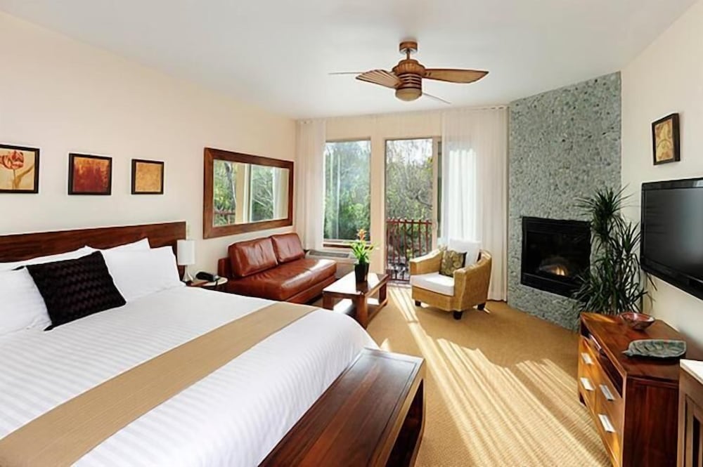 Deluxe, King Bed