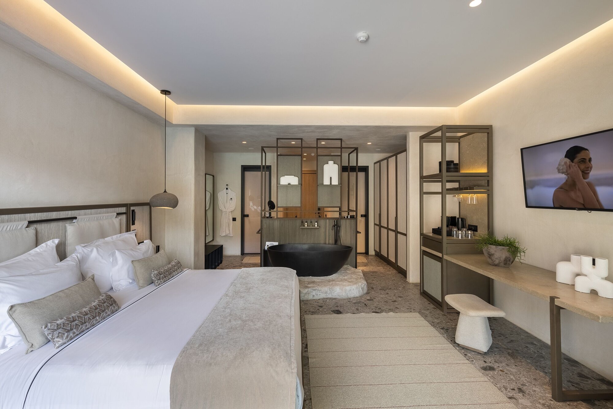 Supreme, Premier, Suite, 2 King Beds, Garden Front, with Pool