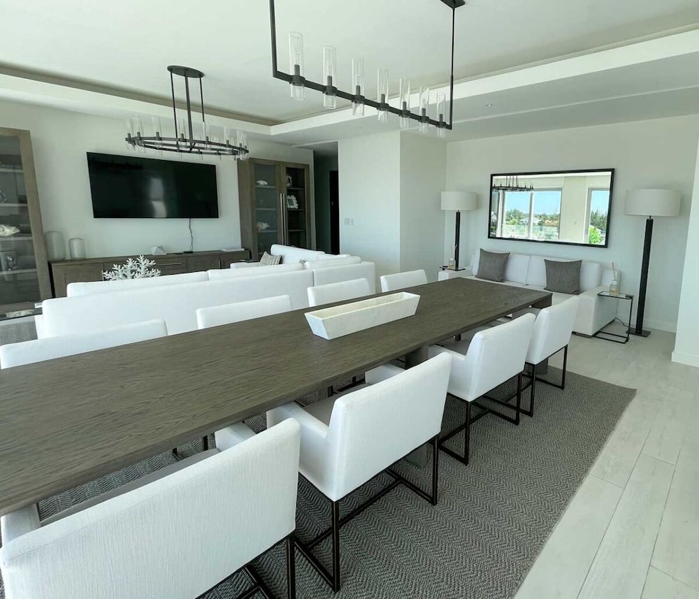 Palm Cay Beach Club & Marina 37/48