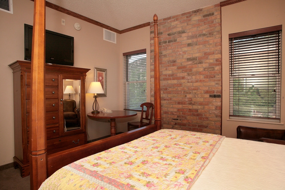 Hotel Maxwell Anderson 12/69