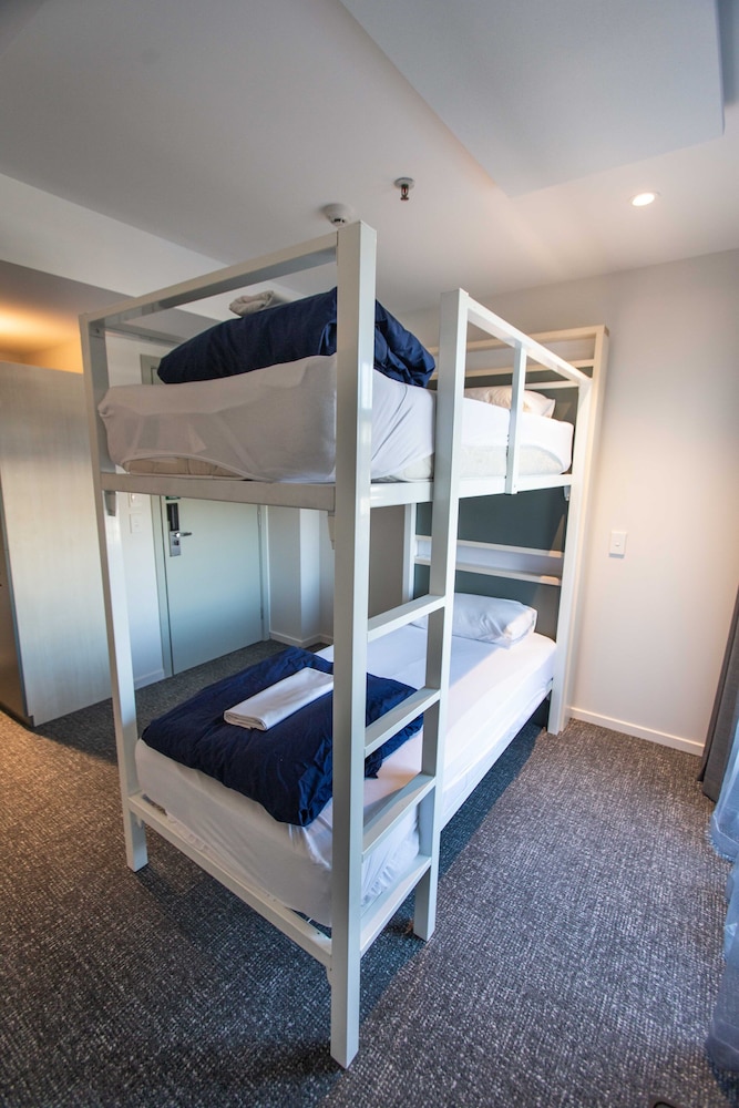 Hotel Give 46/79