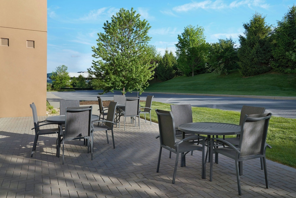 Fairfield Inn Suites Reading Wyomissing 39/51