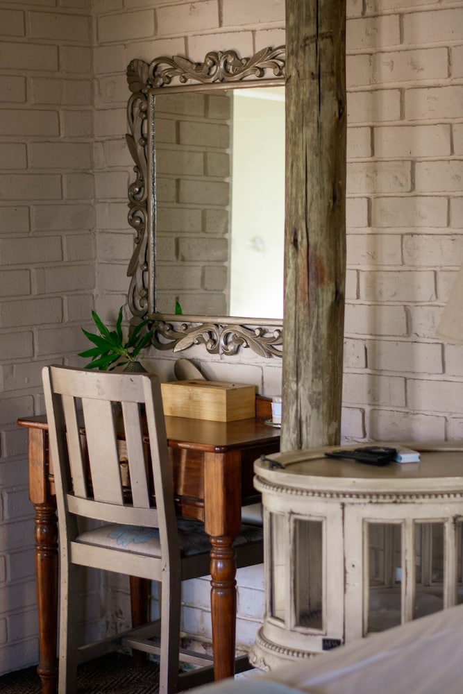 African Sands B&B 10/50