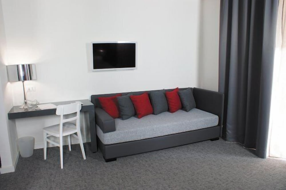 Hotel Leopardi 25/37