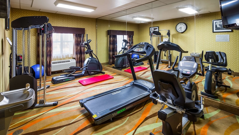 Best Western Plus JFK Inn & Suites 33/49