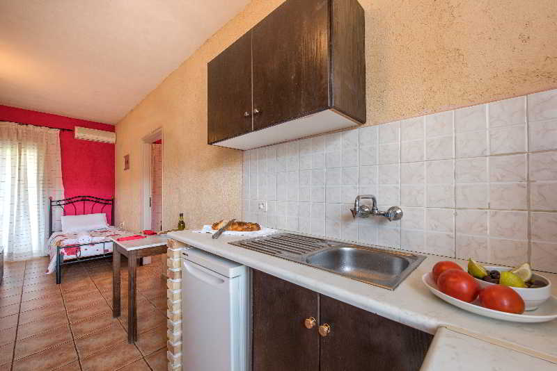 PENSION PORTO TSI OSTRIAS 19/22