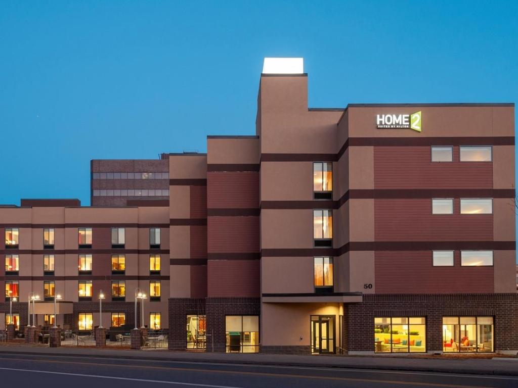 جناح بريميوم بسرير كوين لذوي الإعاقة
