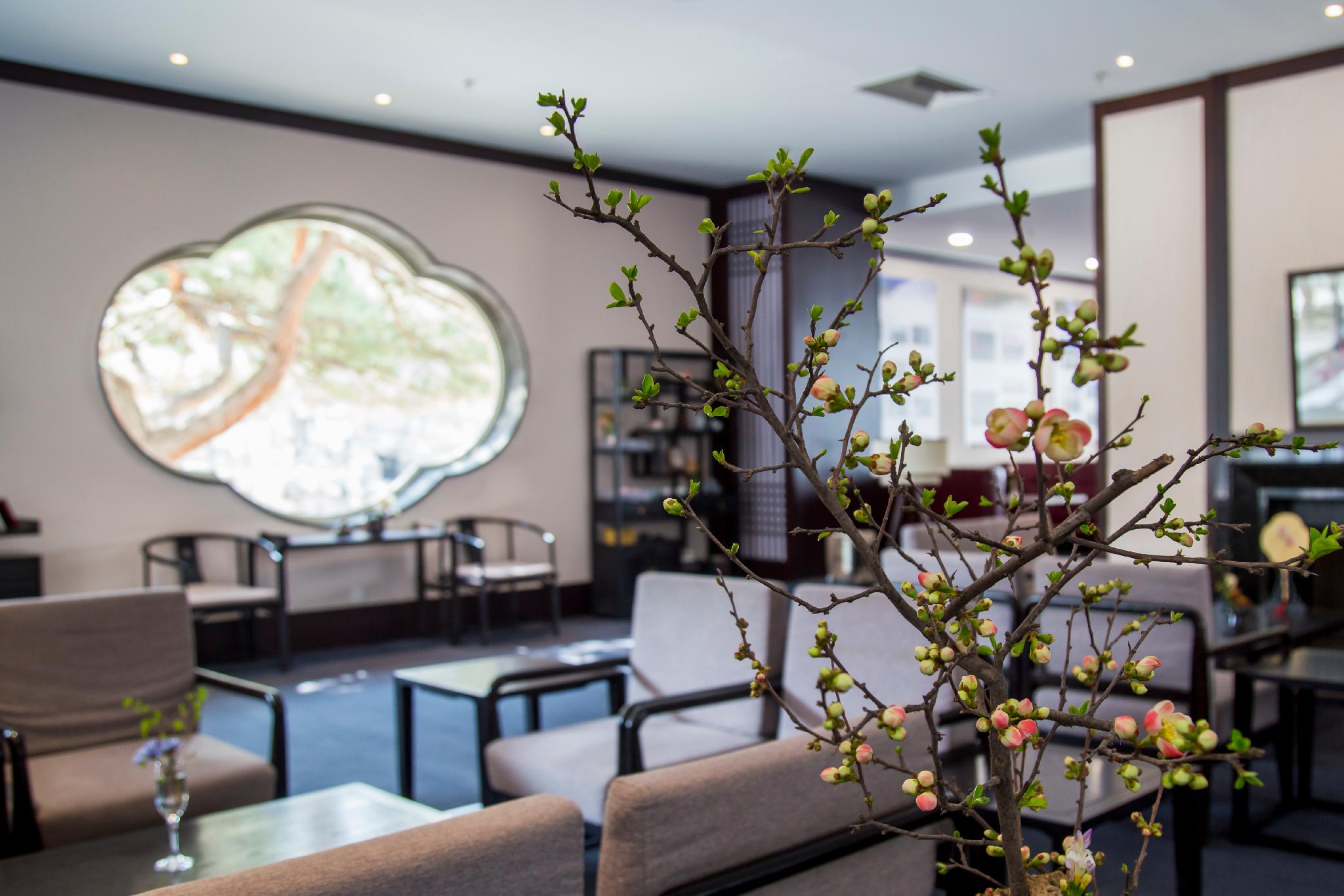 Fragrant Hill Hotel 40/60
