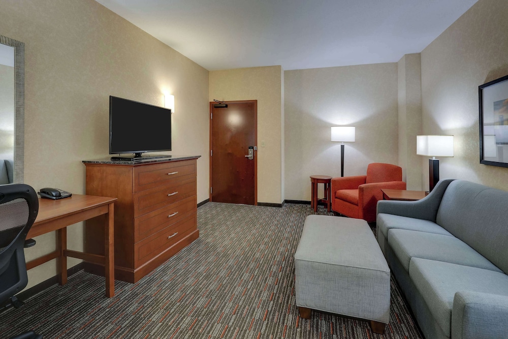 Drury Inn Suites Charlotte Arrowood 31/50