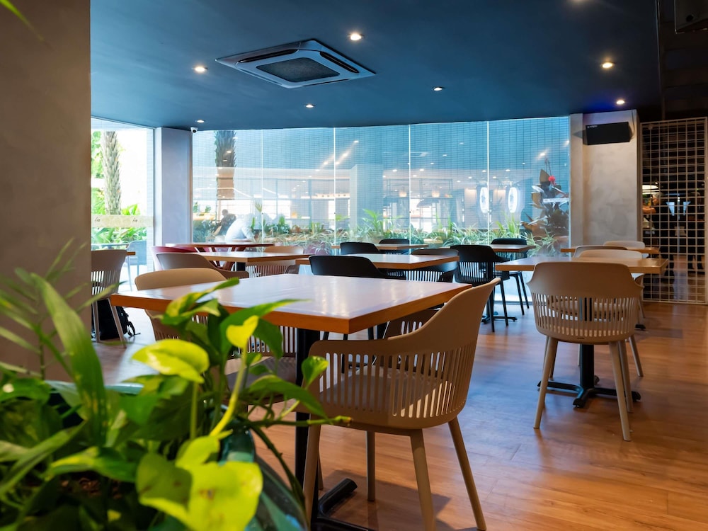 Ibis Styles Belem Hangar 50/69
