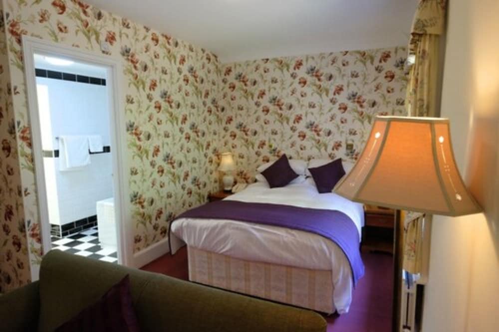 Woodlands Manor 24/100