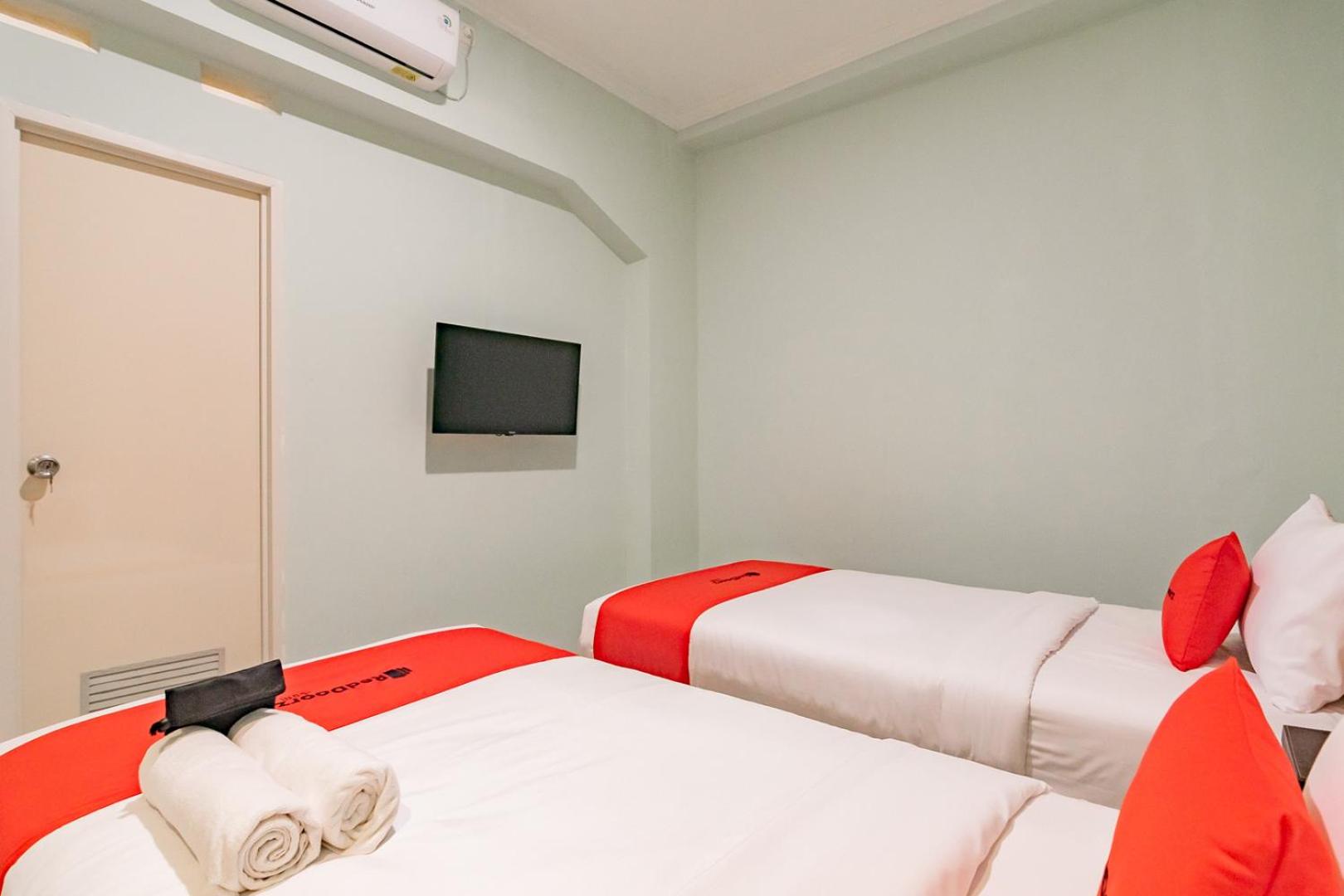 RedDoorz Plus Bagusrangin Street 12/31