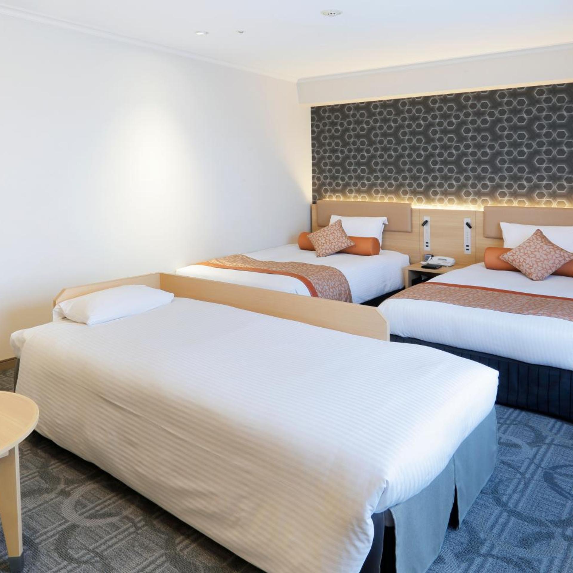 Superior, Twin Beds, with Extra Bed, with View, Excel Floor, Smoking