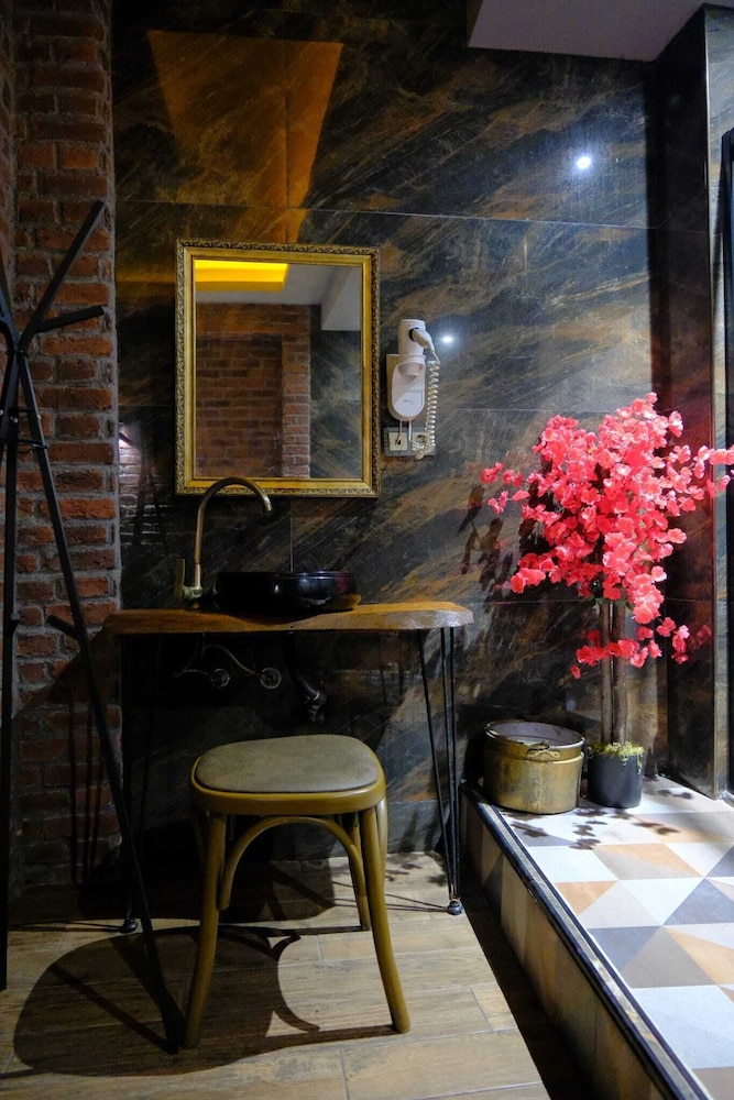 KayiBeyi Hotel Restaurant 26/32
