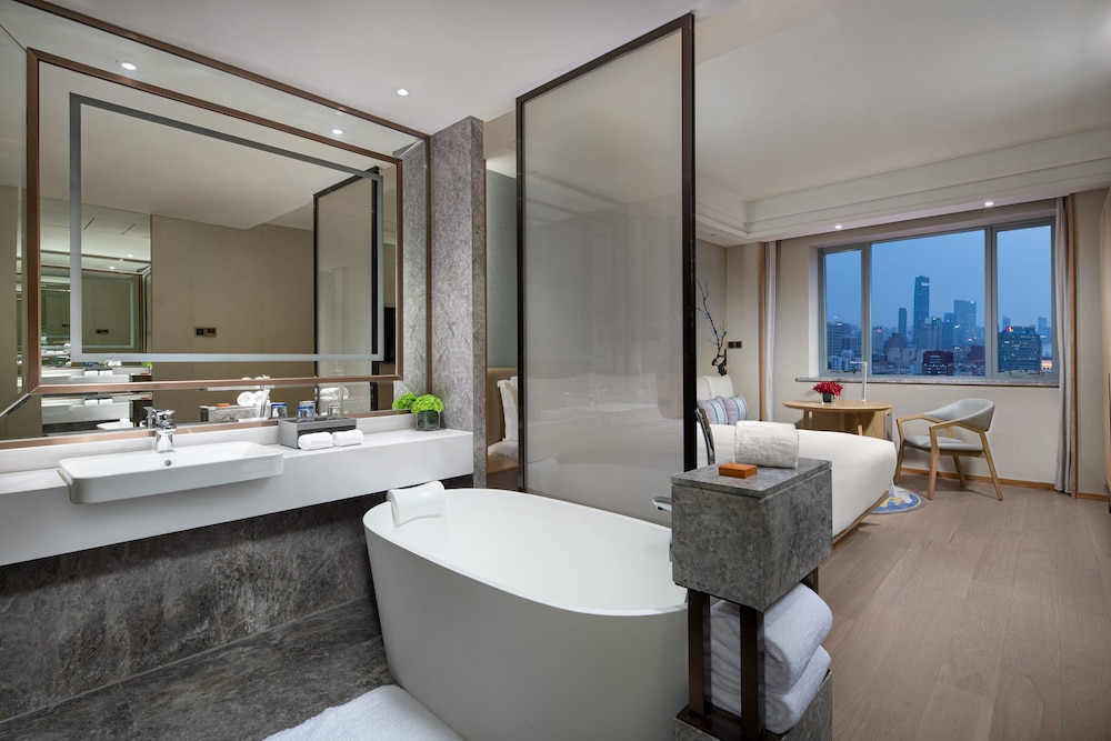 Crowne Plaza Shanghai Nanjing Road, an IHG hotel 26/71