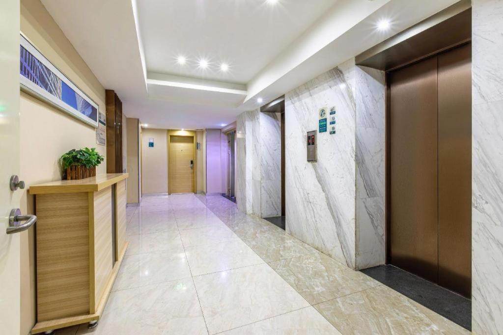 City Comfort Inn Wuhan Fengshu Er Road Baijin Mansion 13/49