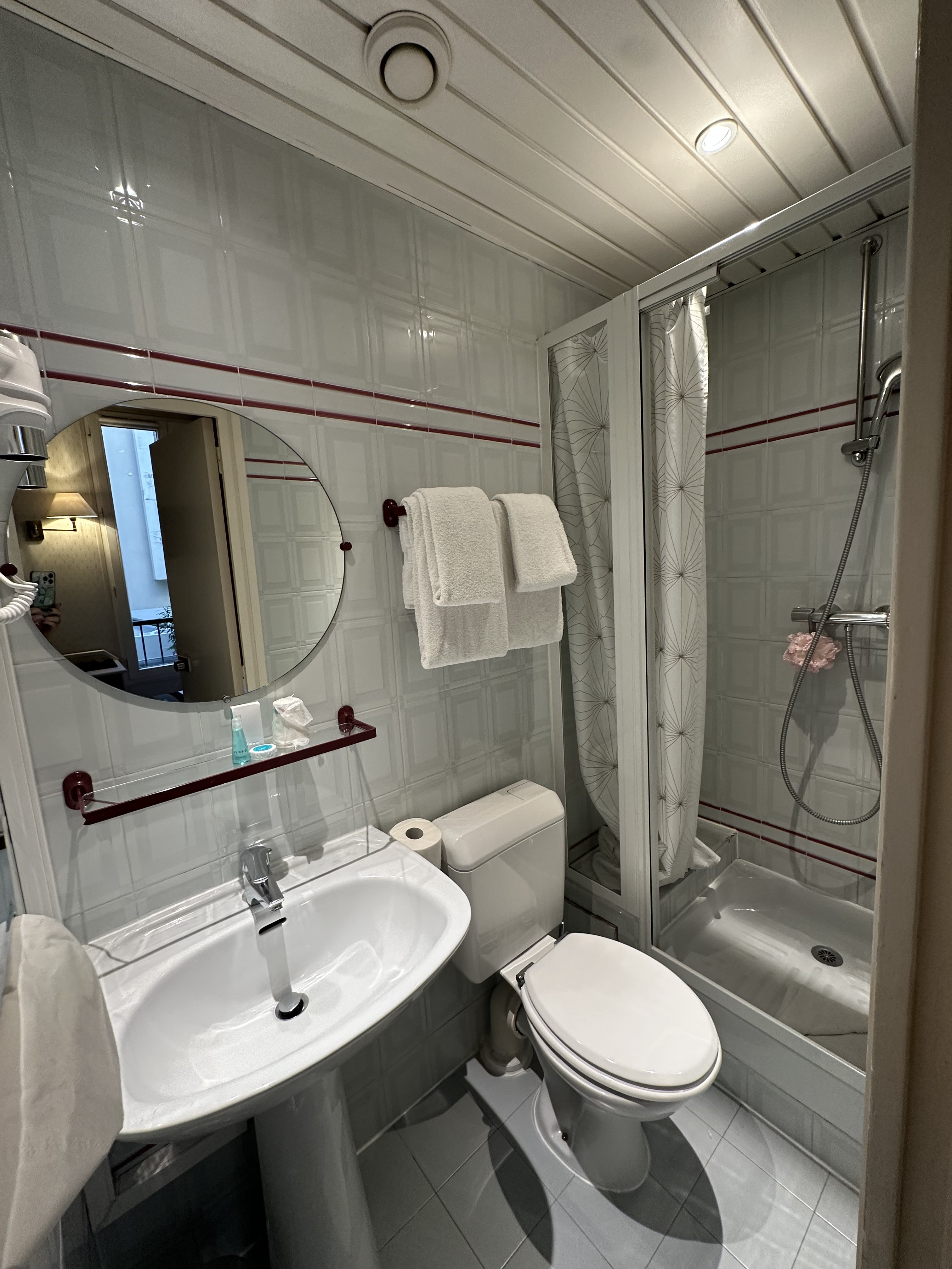 Classic, Single, Double Bed, Hotel Opera Deauville 4/4