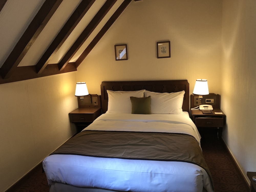 KAMIKOCHI IMPERIAL HOTEL 8/69