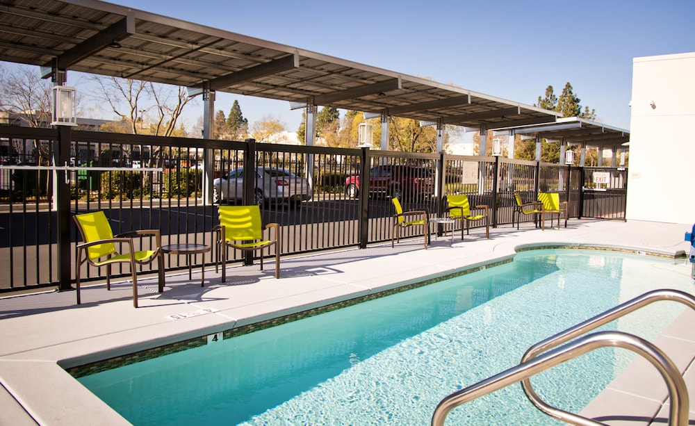 SpringHill Suites by Marriott West Sacramento 36/44