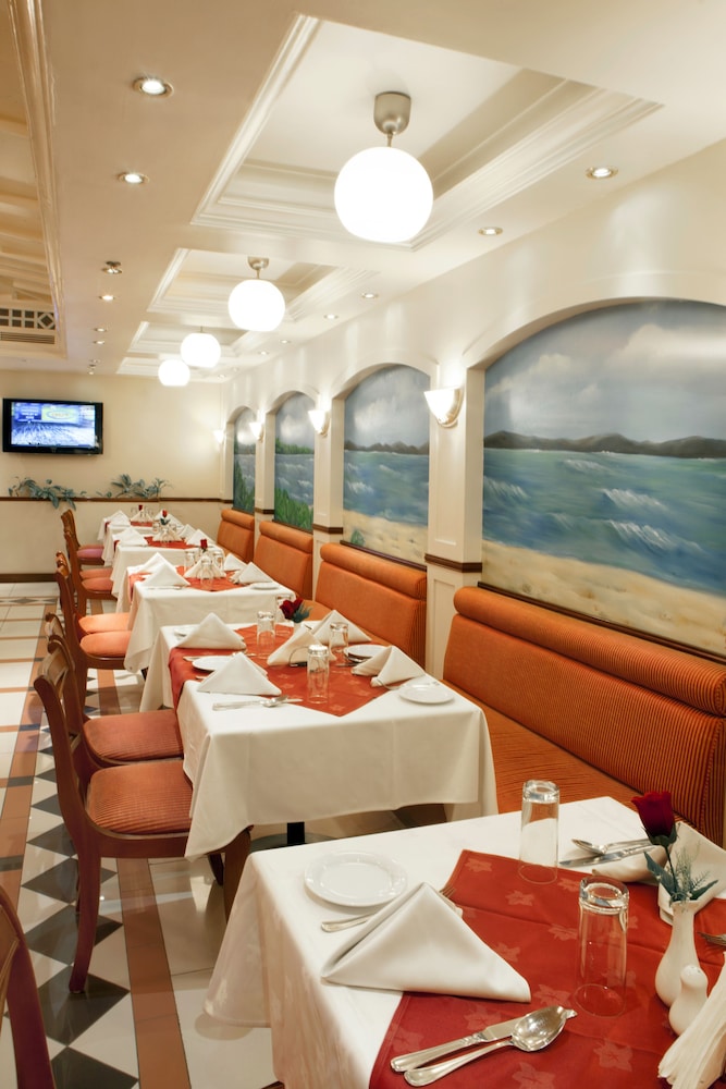 restaurant cafeteria