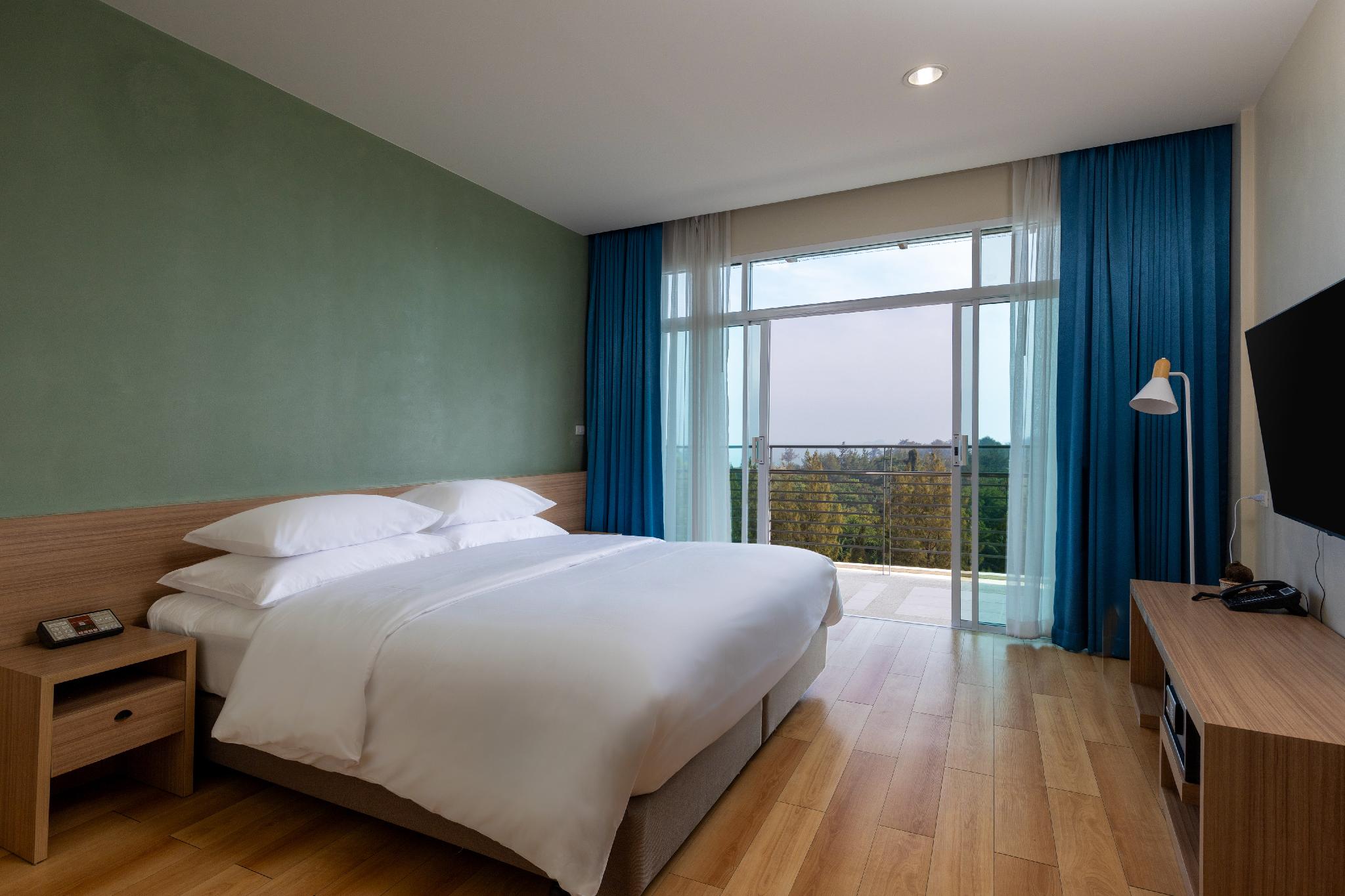 Room, Kset View