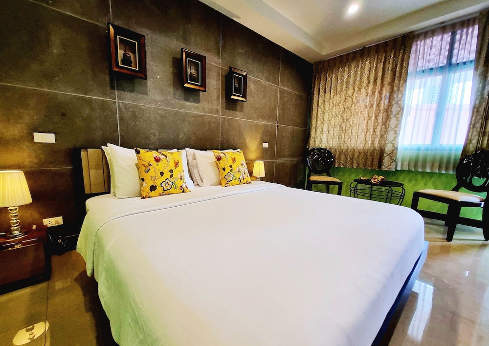 Focal Local Bed And Breakfast 13/50