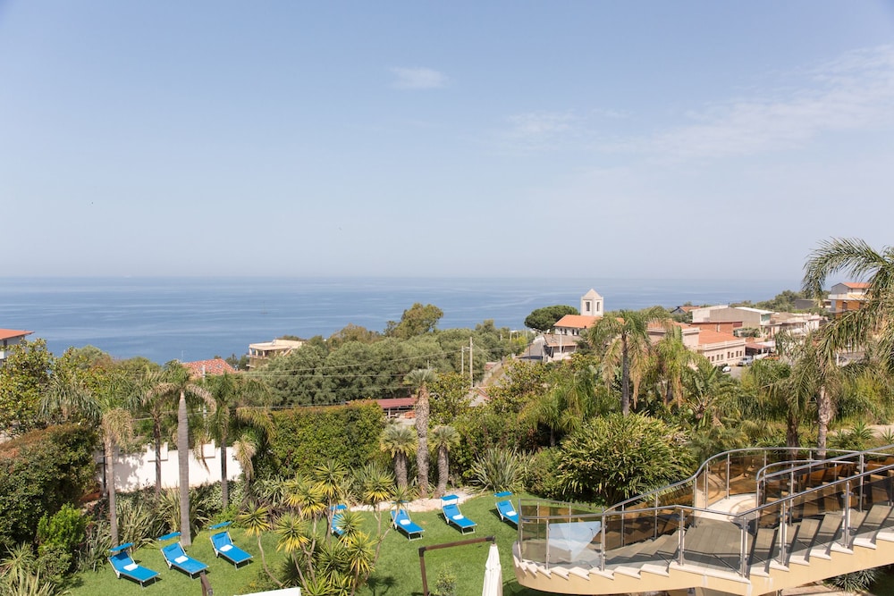 Arcobaleno Residence Hotel 54/62