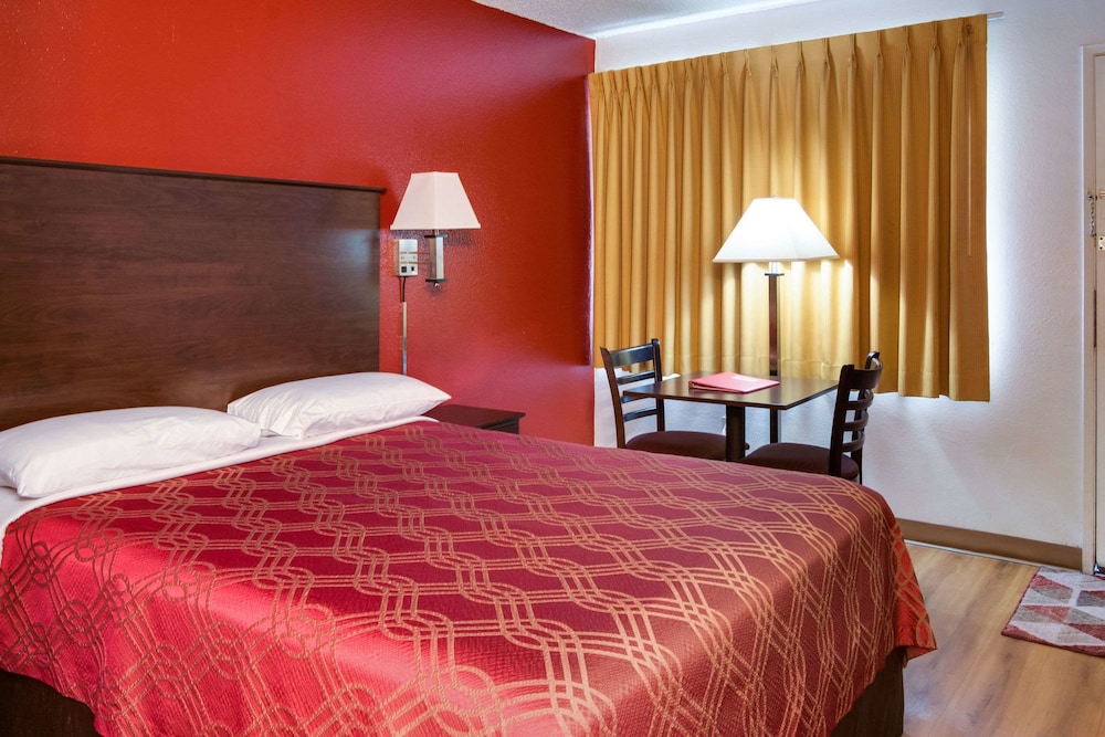 Bend Inn Suites Ex Econo Lodge 9/28