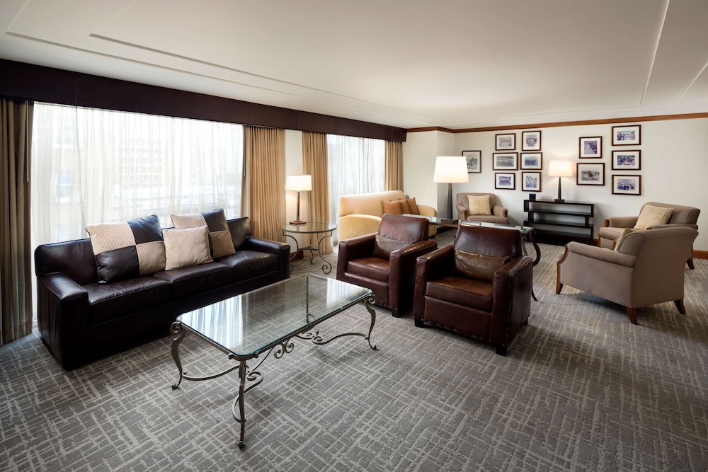 Hyatt Regency San Antonio Riverwalk 44/83