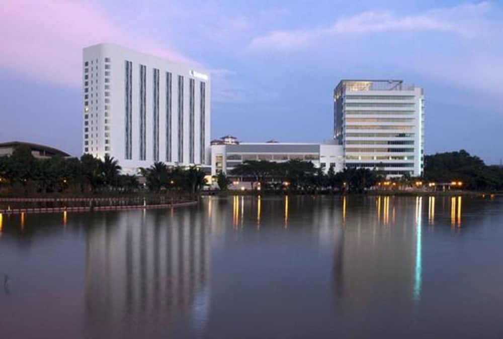 The Everly Putrajaya 60/65