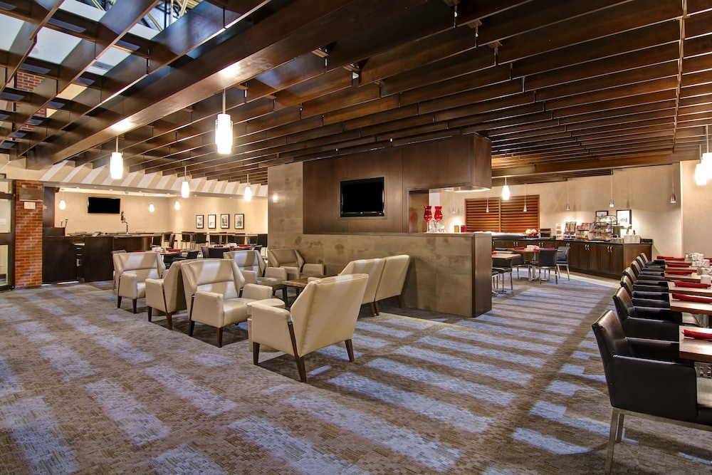 Holiday Inn Oakville Centre 47/81