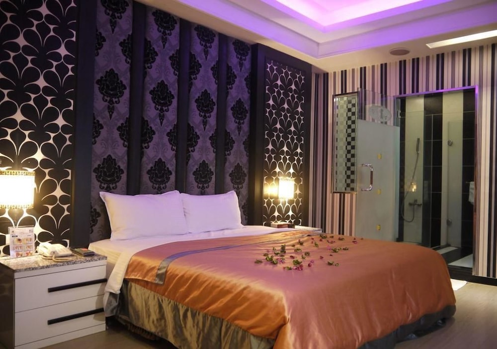 Roman Vacation Motel 22/47