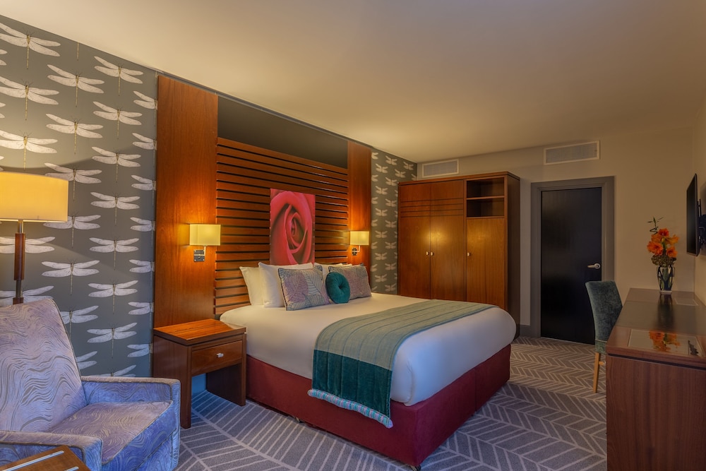Junior Suite, King Bed, Park View