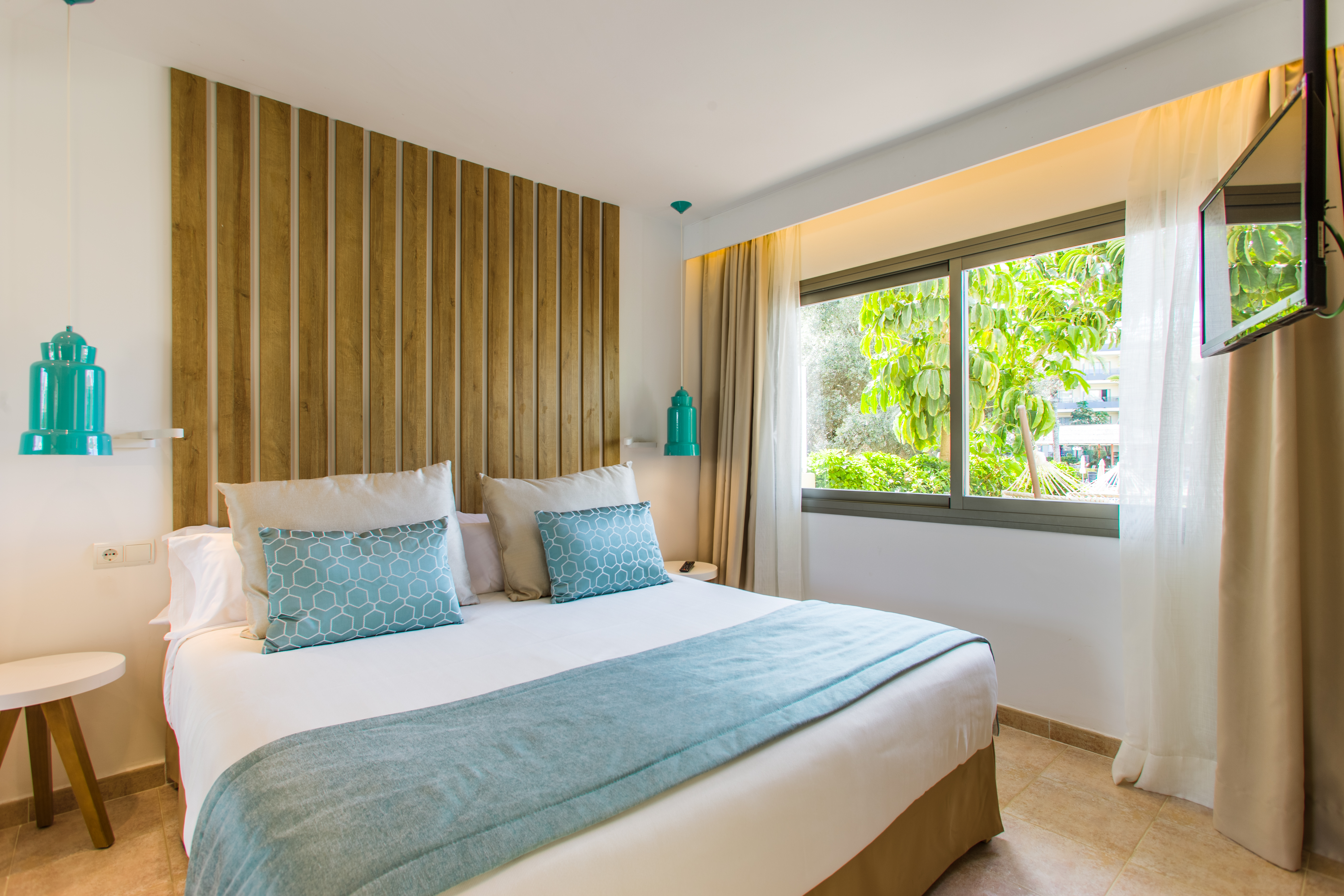 1 Bedroom, Suite, Pool View