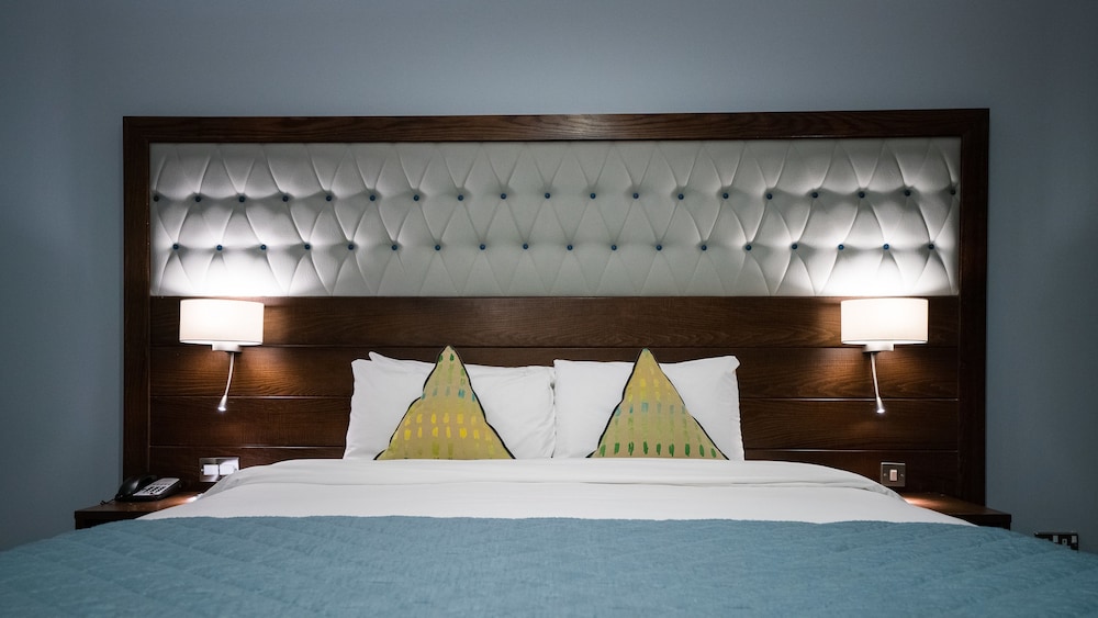 Cavan Crystal Hotel 25/57