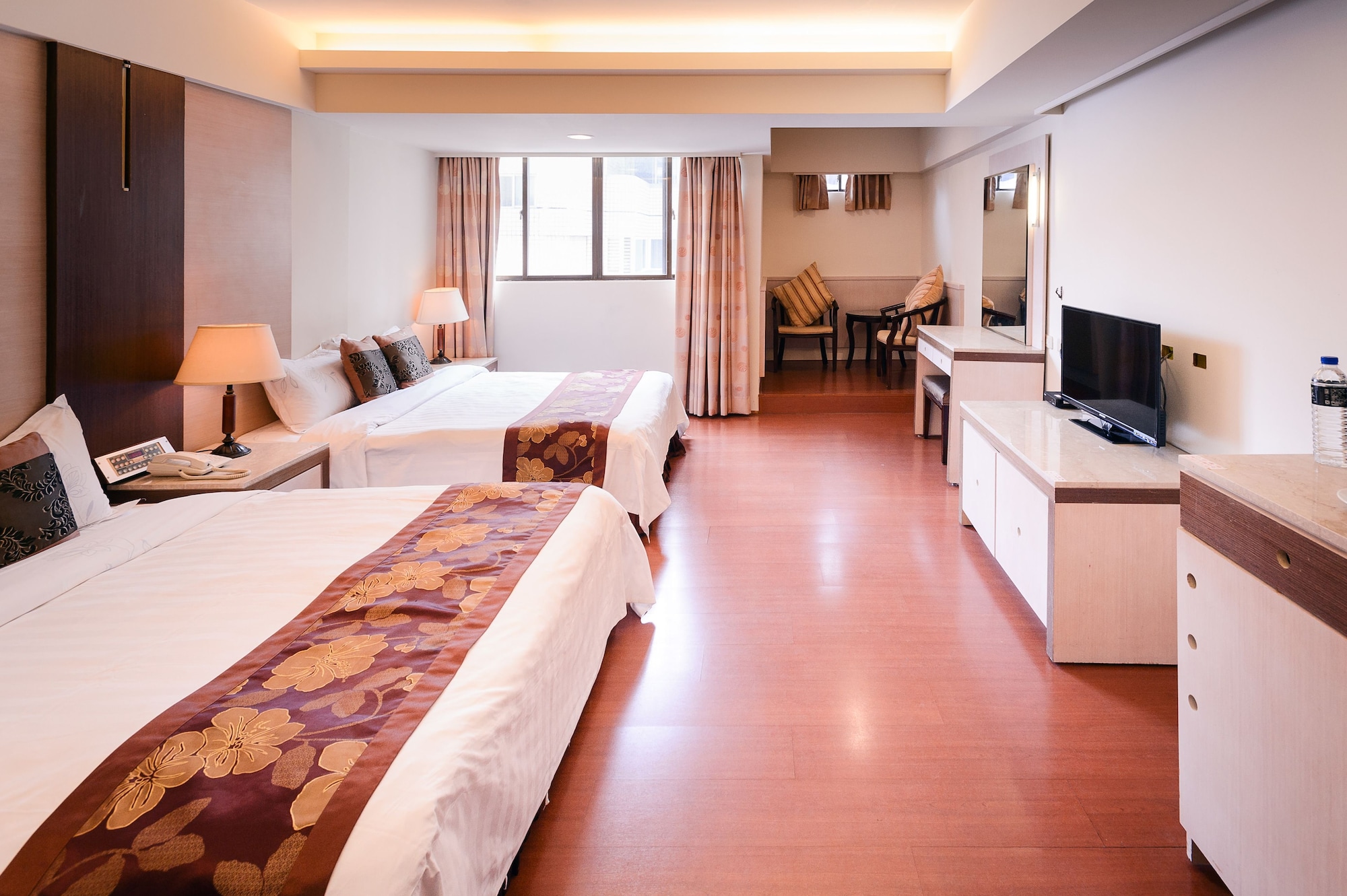 FAMILY, 2 DOUBLE BEDS
