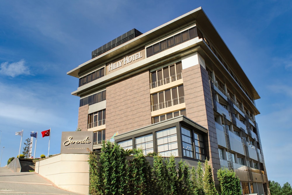 Hilly Hotel 4/71
