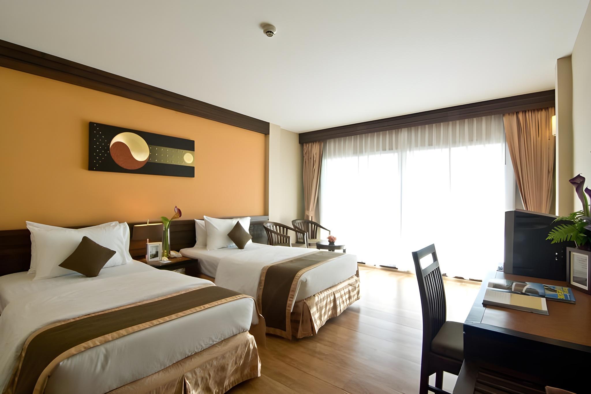 Top, Superior, Queen and Twin Beds