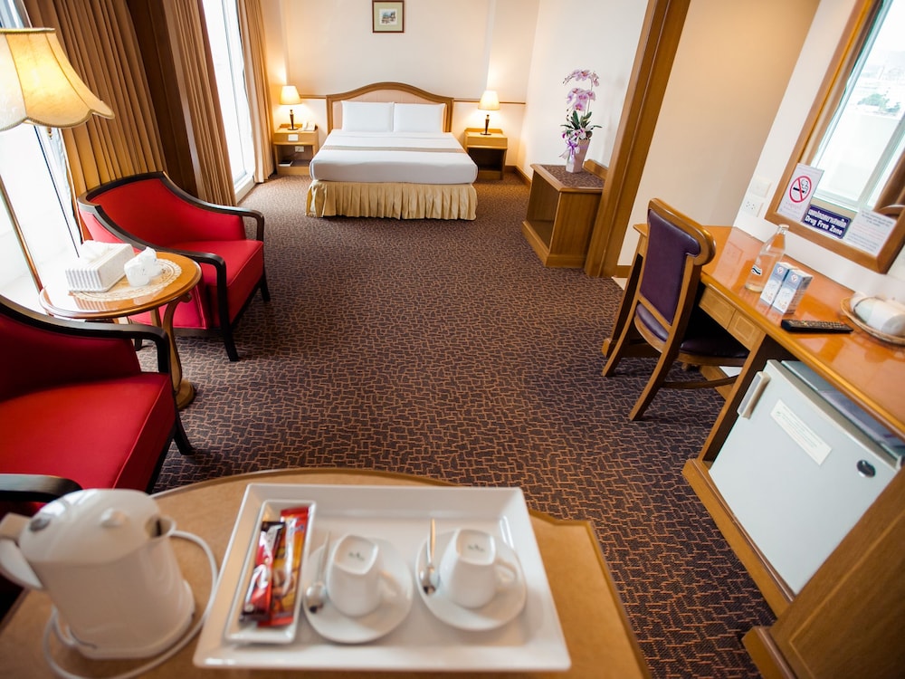V L Hatyai Hotel 44/65